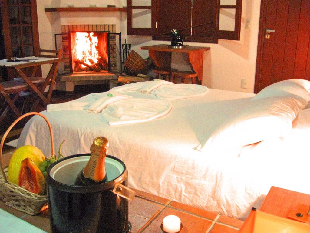 Hospedagem Spa Da Alma Монти-Верди Номер фото